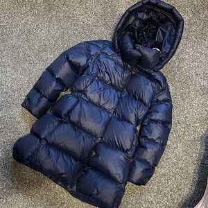 Girls navy Ralph Lauren puffer coat, kept in excellent condition. Size S 6/7